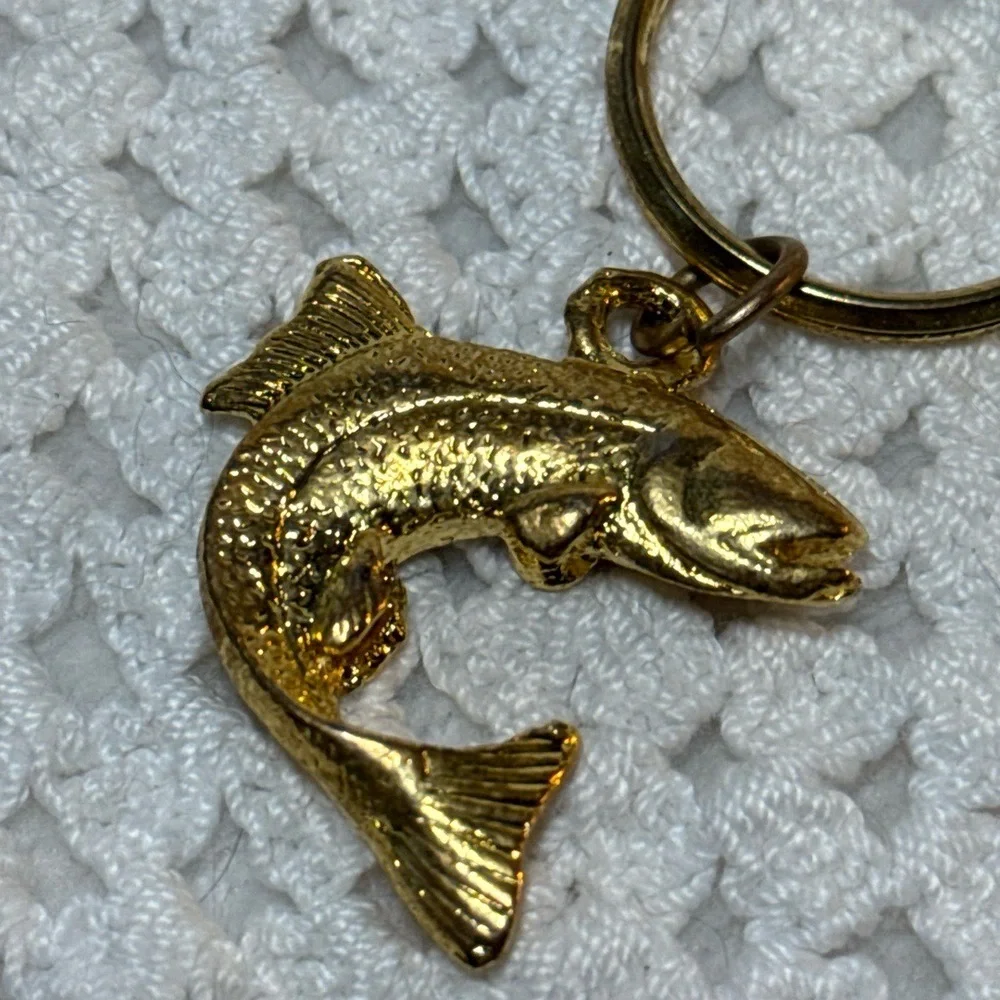 Vintage Unsigned Carp Trout Nautical Fish Keychain‎ Gold Tone